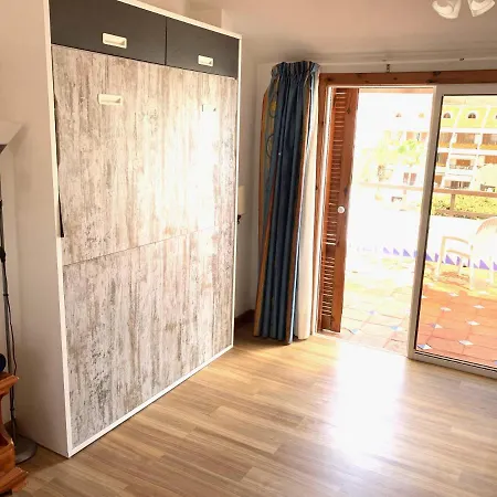 Seaview Penthouse Studio *